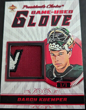 Game-Used Red Glove Darcy Kuemper