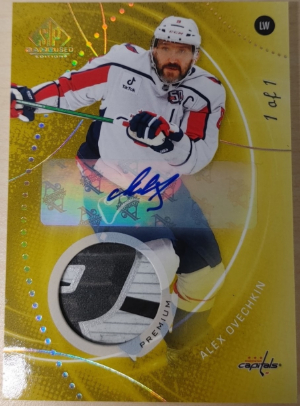 Base Gold Spectrum Auto Patch Alex Ovechkin